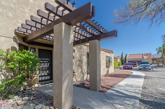 Denovan-2550FirestoneCir-2